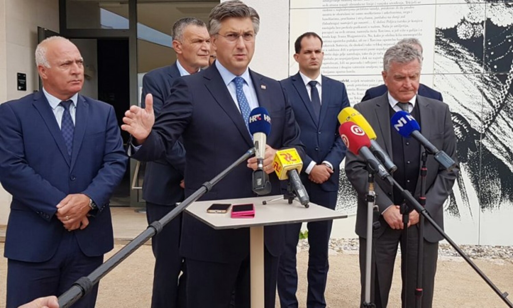 Plenković: 2. januar je Dan žalosti u Hrvatskoj - slika 1